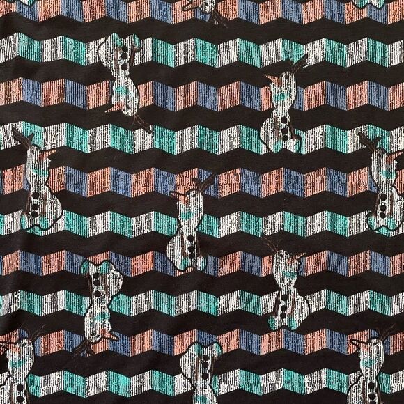 LuLaRoe Womens Small Perfect Tee Disney’s Olaf The Snowman Side Slits Scoop Neck - Picture 10 of 14